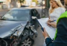 How a Semi-Truck Accident Attorney Determines Who Is Legally Responsible After a Crash